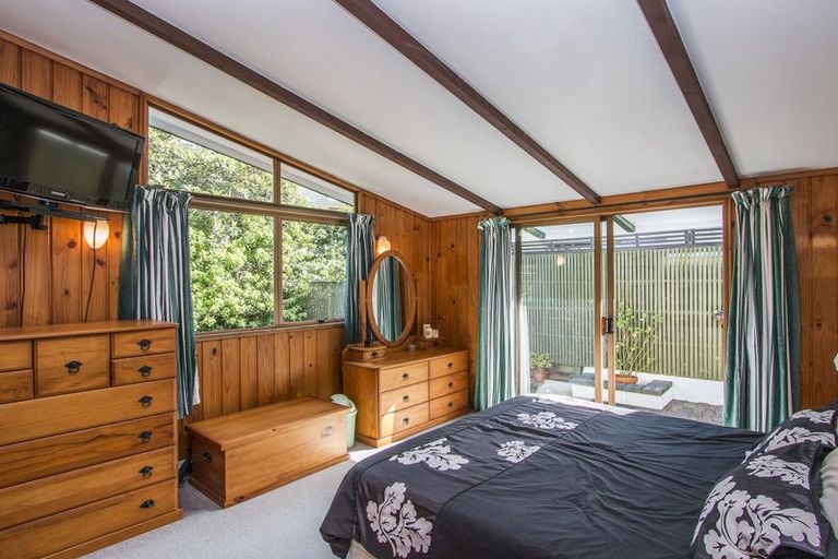 Photo of property in 13 Reynolds Place, Torbay, Auckland, 0630