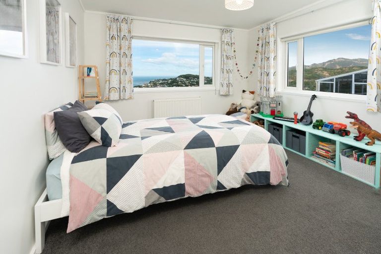 Photo of property in 11 Bay Lair Grove, Island Bay, Wellington, 6023