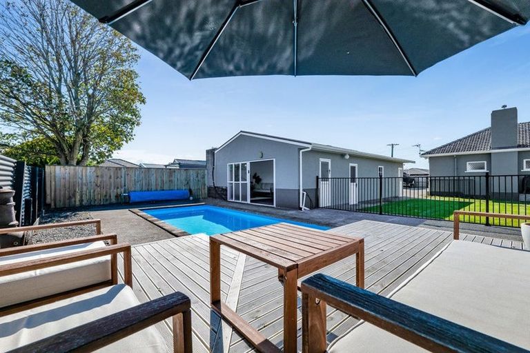 Photo of property in 11 Fantham Street, Hawera, 4610
