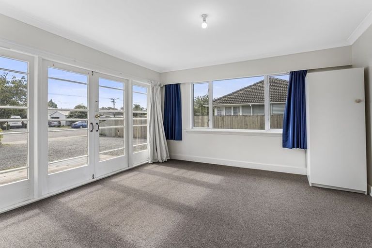 Photo of property in 1/43 Aorangi Road, Bryndwr, Christchurch, 8053