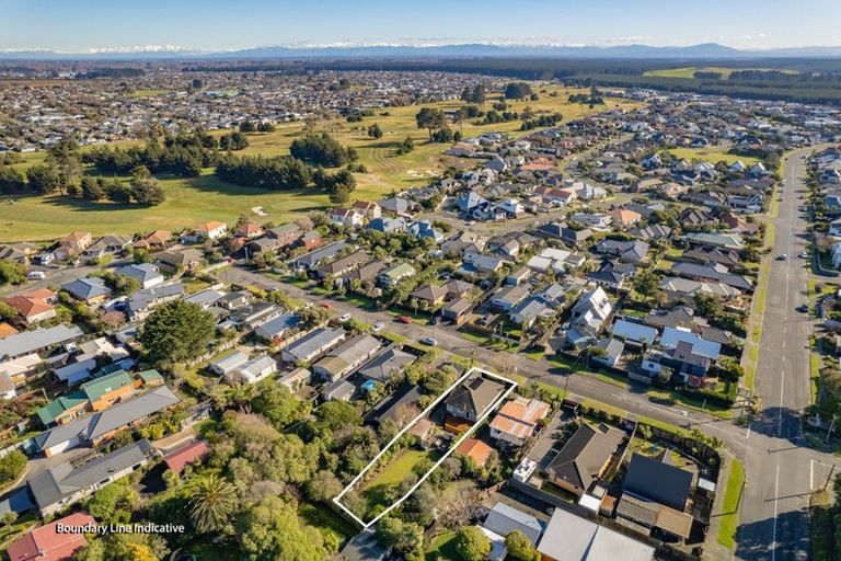 Photo of property in 20 Larnach Street, Waimairi Beach, Christchurch, 8083