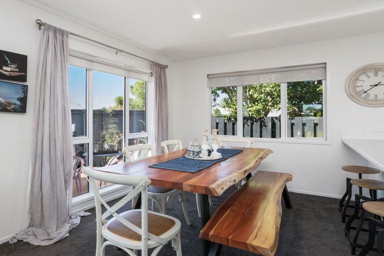 Photo of property in 84 Akaroa Street, Kaiapoi, 7630