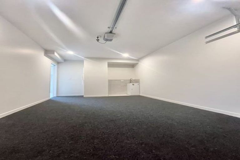 Photo of property in 4/29 Brandon Road, Glen Eden, Auckland, 0602