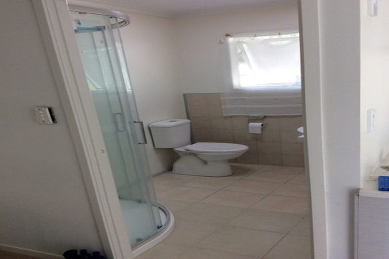 Photo of property in 17 Sapphire Place, Bayview, Auckland, 0629