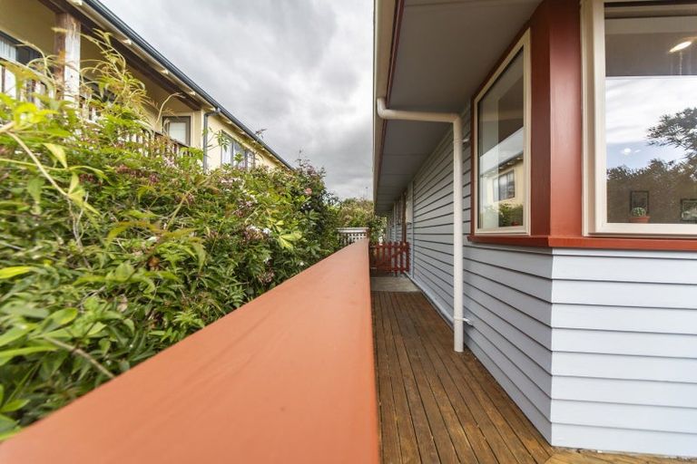 Photo of property in 39 Lincoln Terrace, Hokowhitu, Palmerston North, 4410