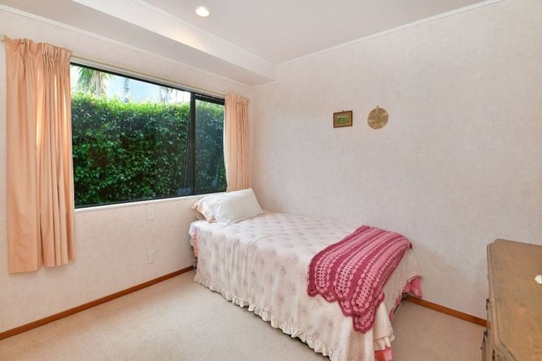 Photo of property in 46 Wade River Road, Stanmore Bay, Whangaparaoa, 0932