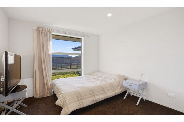 Photo of property in 1 Fry Place, Rolleston, 7614