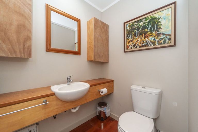 Photo of property in 49 Nevay Road, Miramar, Wellington, 6022