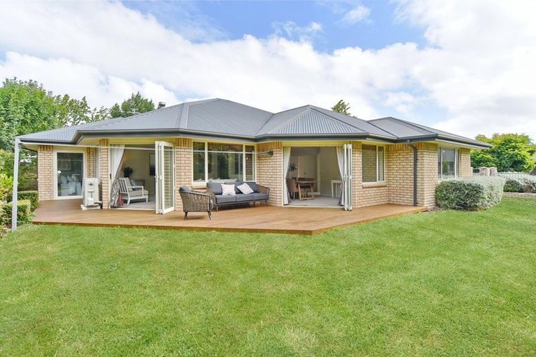 Photo of property in 10 Woodhurst Drive, Casebrook, Christchurch, 8051