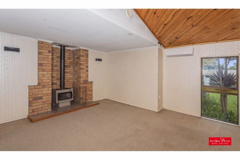 Photo of property in 1 Clark Street, Hikurangi, 0114