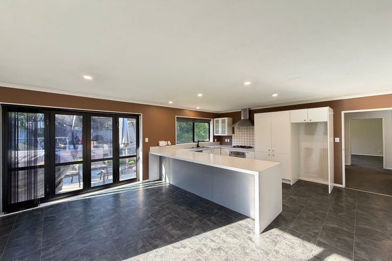 Photo of property in 72 Geneva Terrace, Kelvin Grove, Palmerston North, 4414