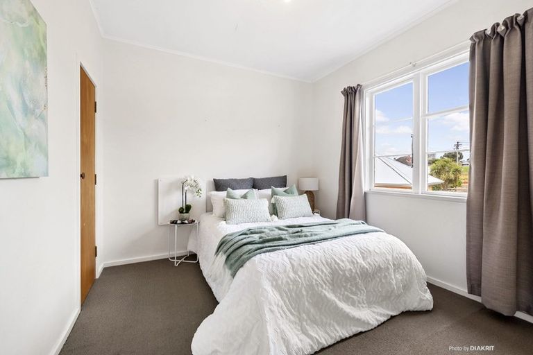 Photo of property in 34 Mandalay Terrace, Khandallah, Wellington, 6035