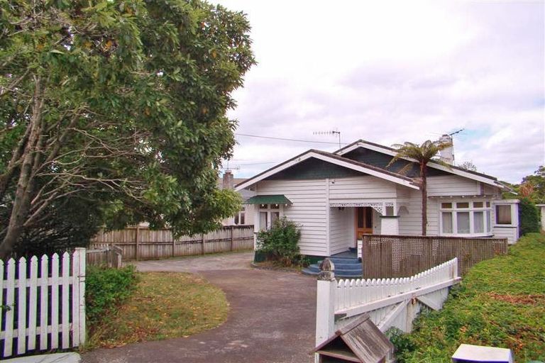 Photo of property in 259 Campbell Road, Greenlane, Auckland, 1061