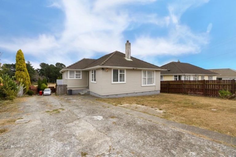 Photo of property in 11a Castor Crescent, Cannons Creek, Porirua, 5024