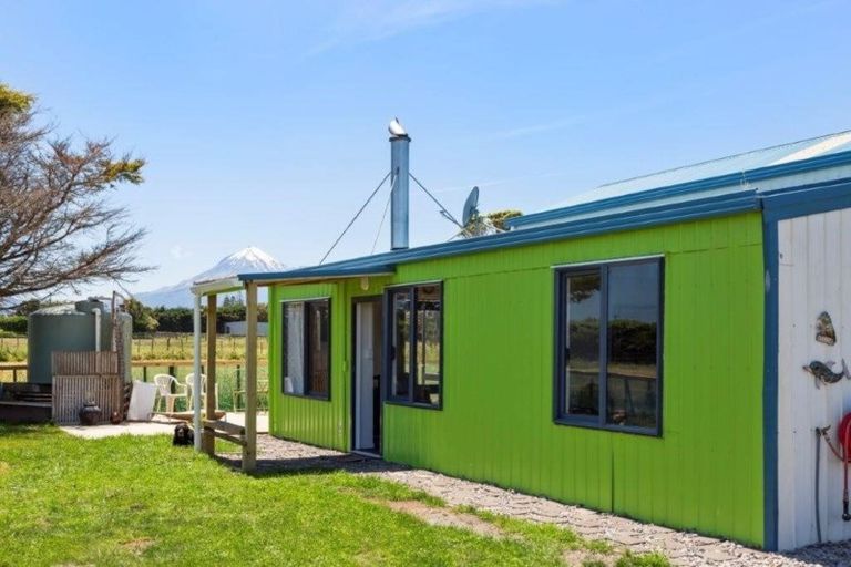 Photo of property in 59 Gisborne Terrace, Opunake, 4616