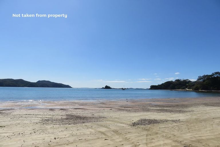 Photo of property in 25 Taiwa Road, Oakura, Hikurangi, 0184