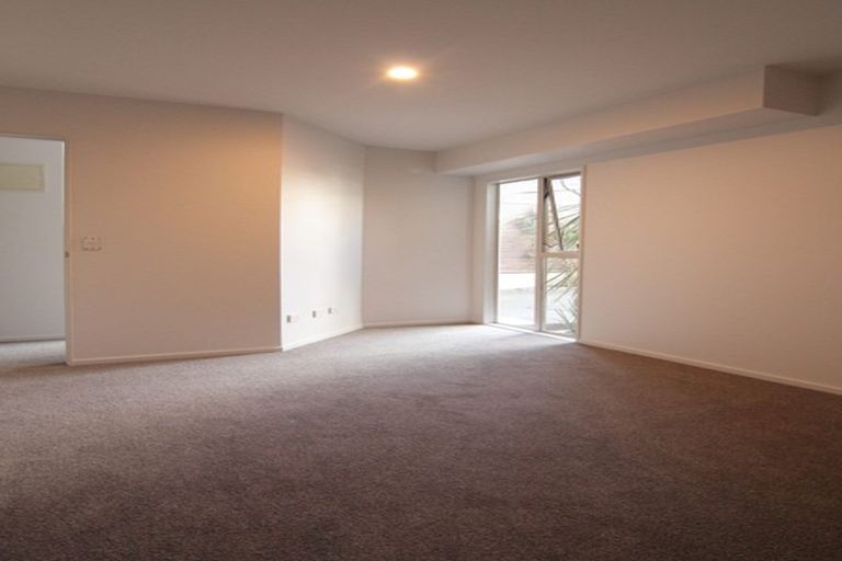 Photo of property in 1/206 Manuka Road, Bayview, Auckland, 0629