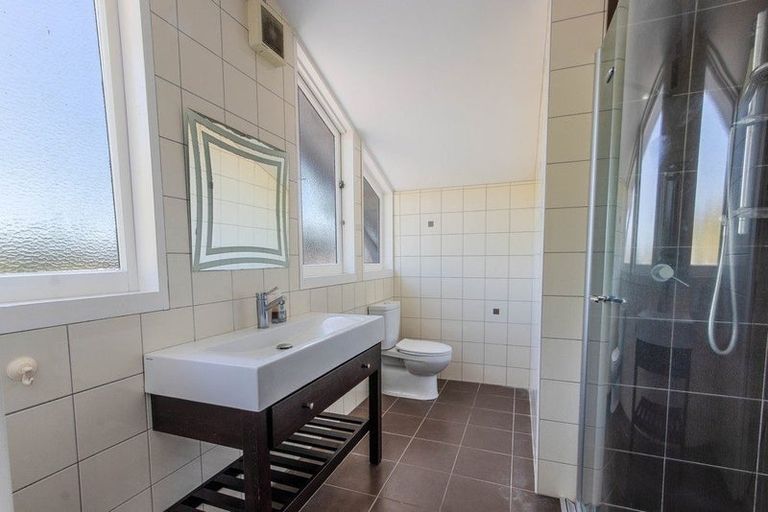 Photo of property in 16 Grey Street, College Estate, Whanganui, 4500