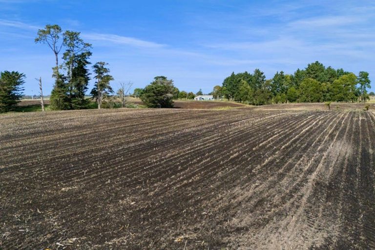 Photo of property in 40 Rona Road, Brixton, Waitara, 4382