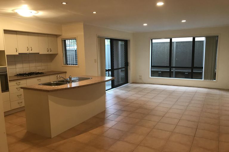 Photo of property in 71 Nautilus Drive, Gulf Harbour, Whangaparaoa, 0930