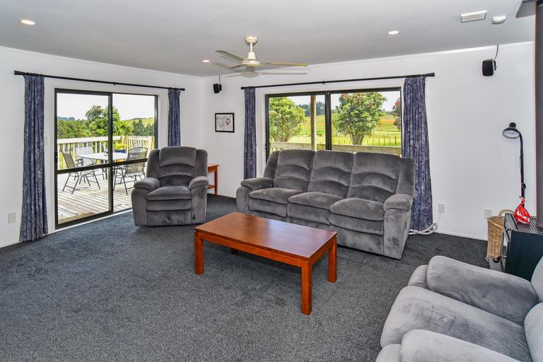 Photo of property in 288 Waiuku Road, Puni, Pukekohe, 2678