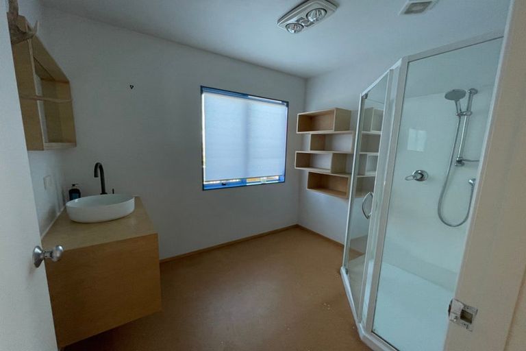 Photo of property in 1921 Parewanui Road, Parewanui, Bulls, 4894