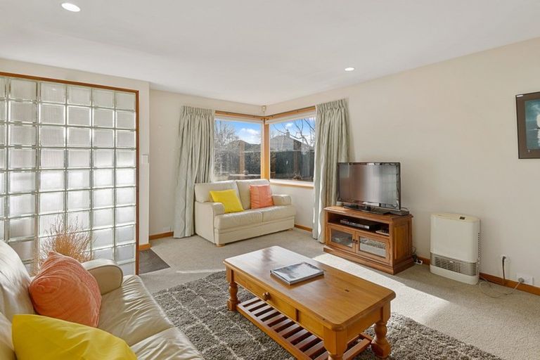 Photo of property in 2/2 Ailsa Street, Mairehau, Christchurch, 8013