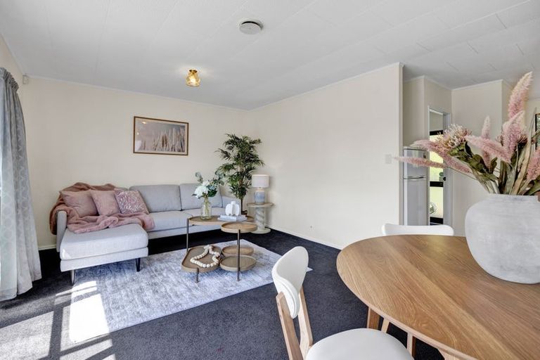 Photo of property in 180 Mangorei Road, Merrilands, New Plymouth, 4312