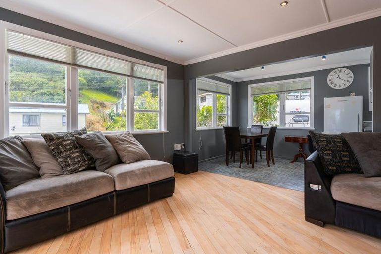Photo of property in 159 Sievers Grove, Cannons Creek, Porirua, 5024