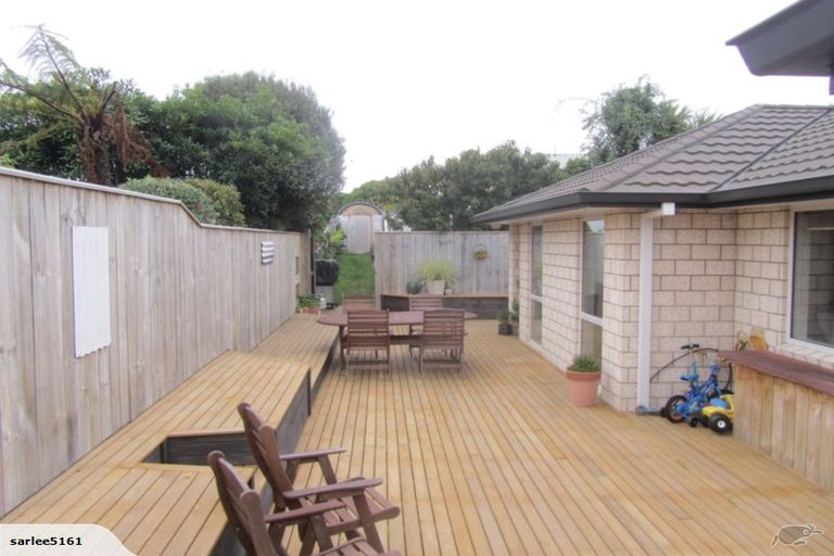 Photo of property in 22 Butterworth Crescent, Papamoa Beach, Papamoa, 3118