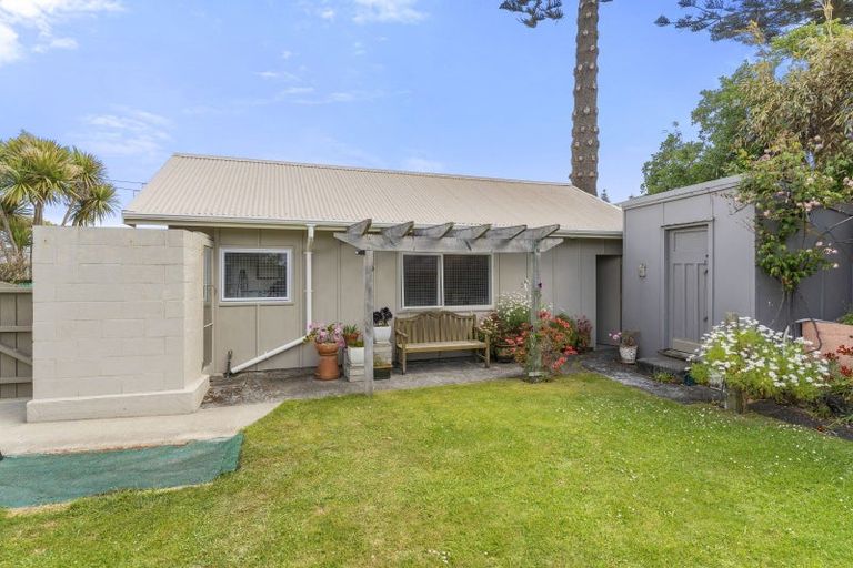 Photo of property in 67 Moana Street, Otaki Beach, Otaki, 5512