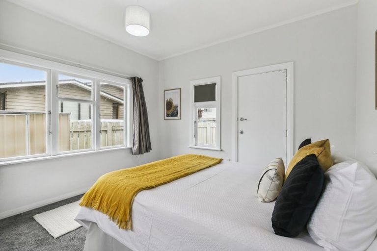 Photo of property in 62 Beauchamp Street, Tawa, Wellington, 5028