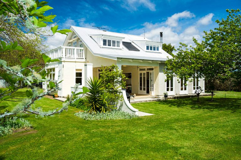 Photo of property in 22 Hill Road, Ormond, Gisborne, 4071