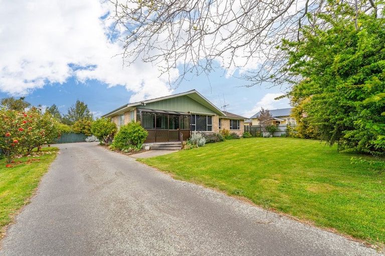 Photo of property in 65 Rhodes Street, Waimate, 7924