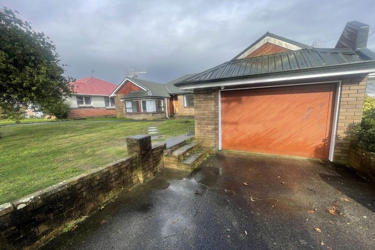 Photo of property in 15 Hall Grove, Ebdentown, Upper Hutt, 5018