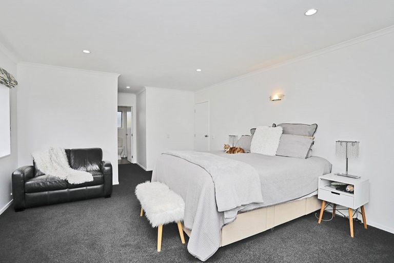 Photo of property in 16 Hoffman Court, Waikiwi, Invercargill, 9810