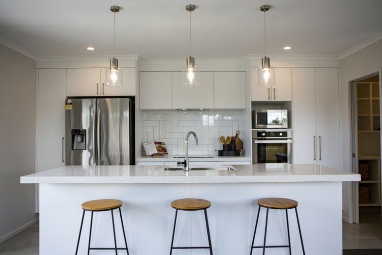 Photo of property in 51 Kitemaunga Avenue, One Tree Point, 0118