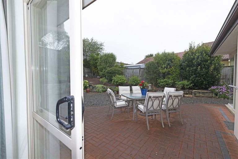 Photo of property in 26 Hillwell Drive, Henderson, Auckland, 0612