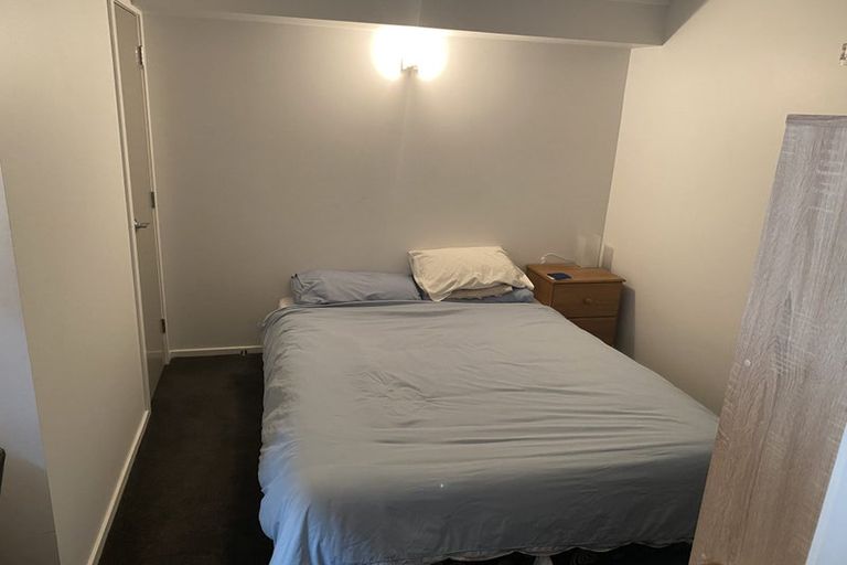 Photo of property in Las Olas De Cuba, 9/35 Torrens Terrace, Mount Cook, Wellington, 6011