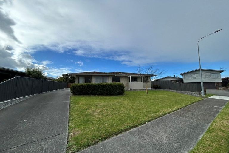 Photo of property in 1/5 Somerset Place, Taradale, Napier, 4112
