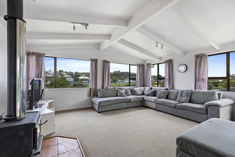 Photo of property in 233 Vipond Road, Stanmore Bay, Whangaparaoa, 0932