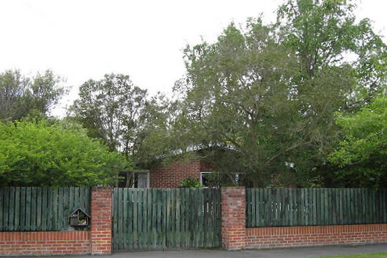 Photo of property in 26 Heath Street, Burnside, Christchurch, 8053