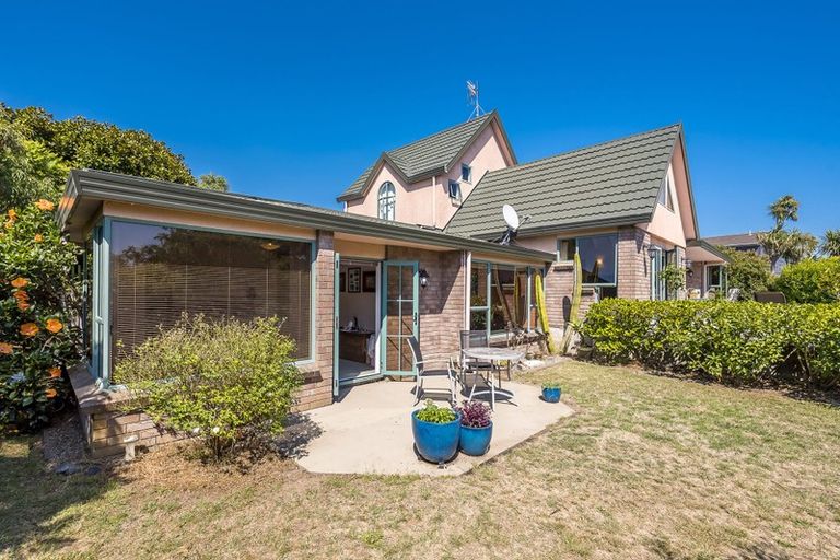 Photo of property in 21 Wood Leigh, Paraparaumu Beach, Paraparaumu, 5032