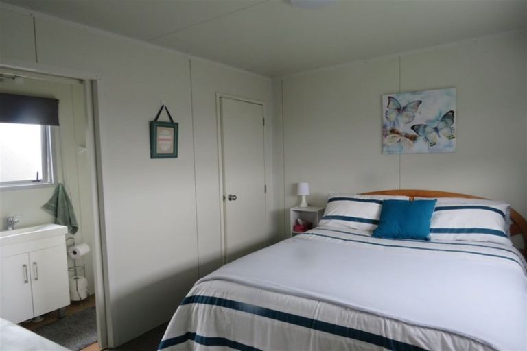 Photo of property in 27a Seabury Avenue, Foxton Beach, Foxton, 4815