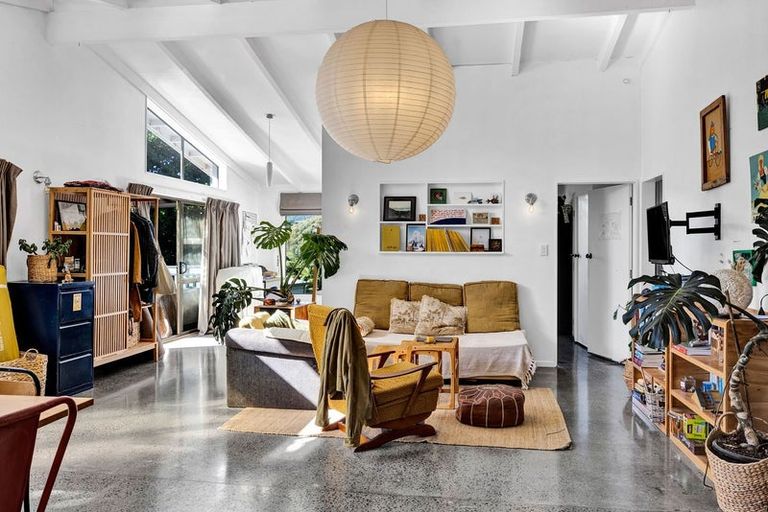 Photo of property in 23 Prudence Place, Oakura, 4314