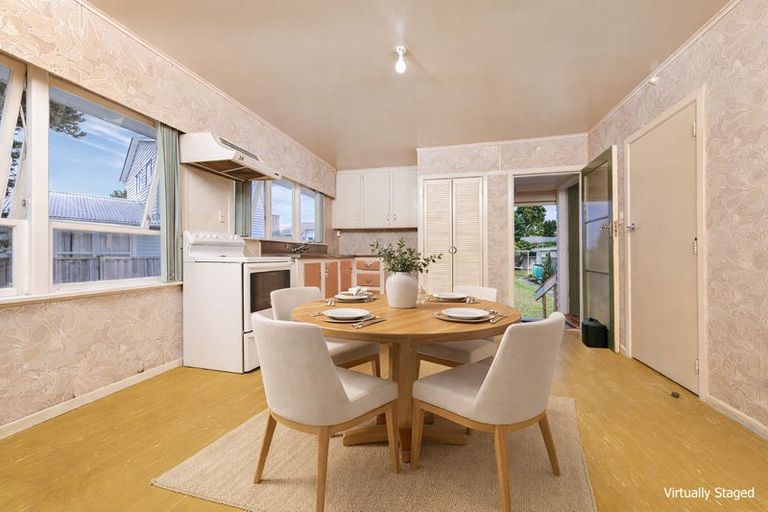 Photo of property in 12 Montmere Avenue, Te Atatu Peninsula, Auckland, 0610