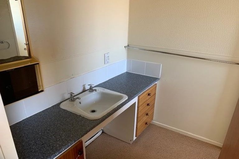 Photo of property in 2/84 Fairfield Avenue, Addington, Christchurch, 8024