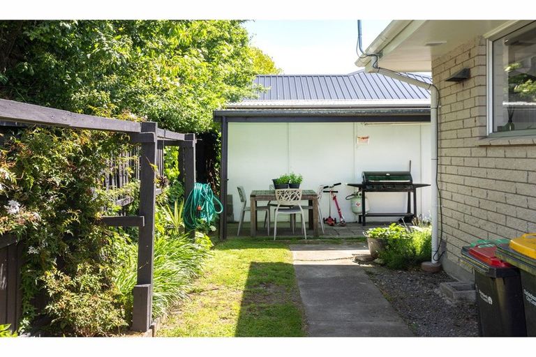 Photo of property in 1/4 Glenys Place, Broomfield, Christchurch, 8042