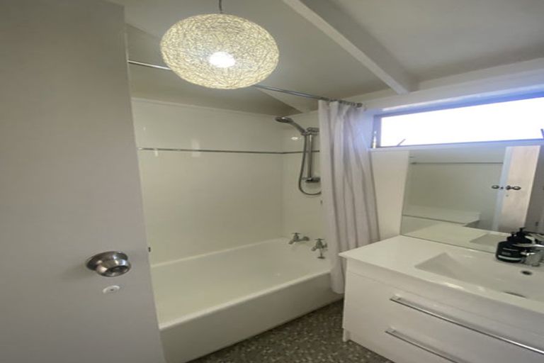 Photo of property in 2/26 Christie Crescent, Havelock North, 4130