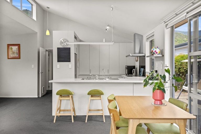 Photo of property in 12a Nautique Place, Waikawa, Picton, 7220